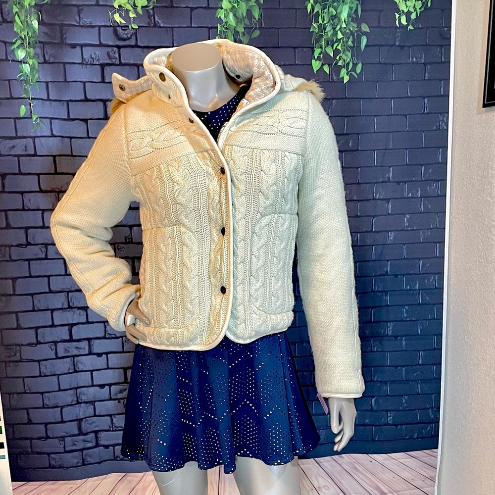 BB Dakota knit jacket with hounds-tooth pattern gold thread detail